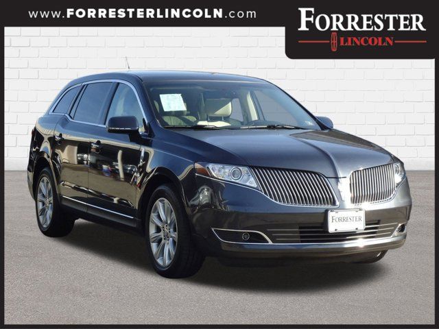 2014 Lincoln MKT Base