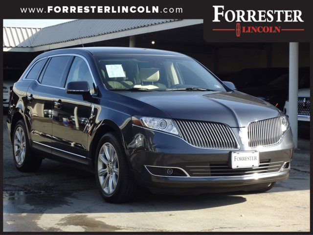 2014 Lincoln MKT Base