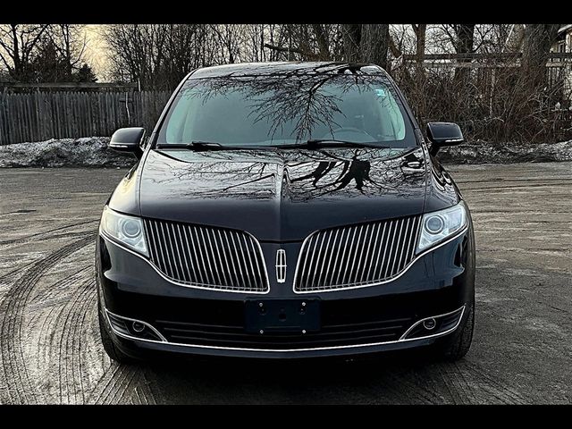 2014 Lincoln MKT Base