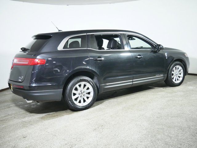 2014 Lincoln MKT Base