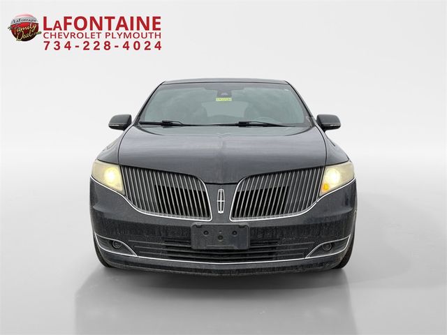 2014 Lincoln MKT Base