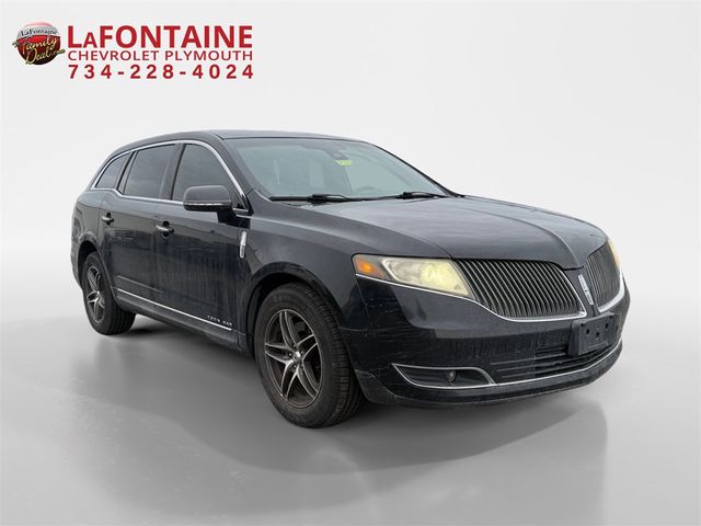 2014 Lincoln MKT Base