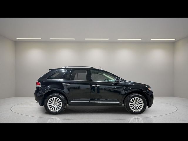 2014 Lincoln MKX Base