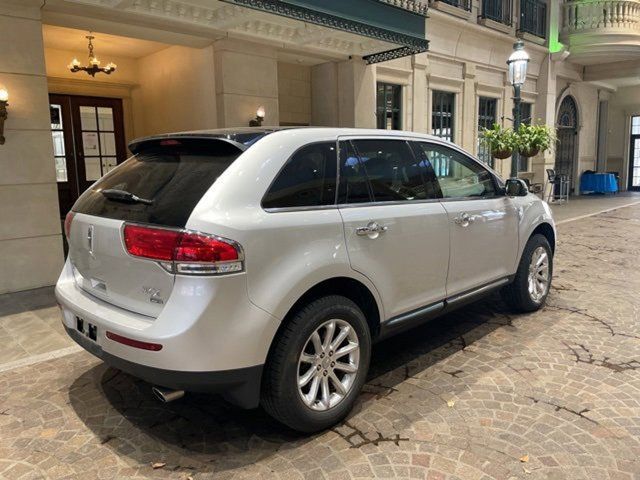 2014 Lincoln MKX Base