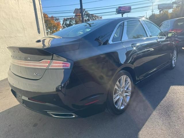 2014 Lincoln MKZ Base