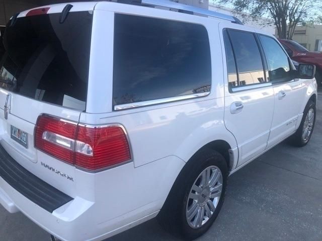 2014 Lincoln Navigator Base