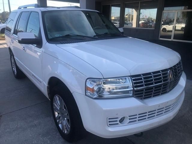 2014 Lincoln Navigator Base