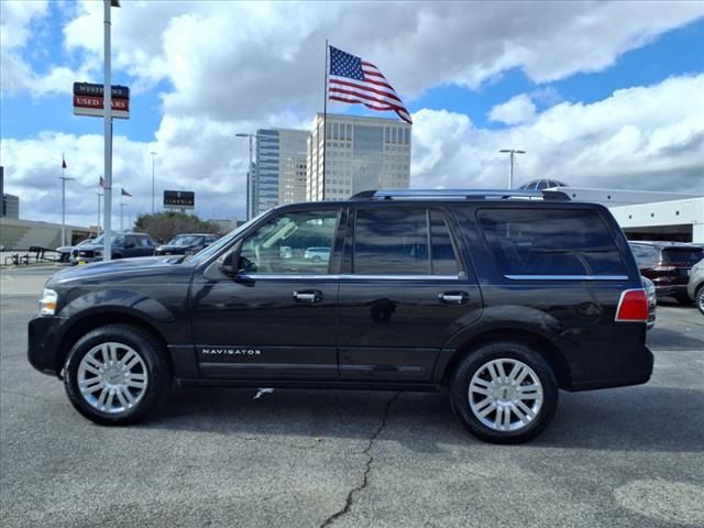 2014 Lincoln Navigator Base