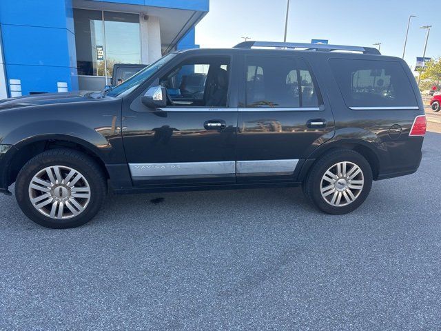2014 Lincoln Navigator Base