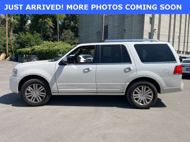 2014 Lincoln Navigator Base