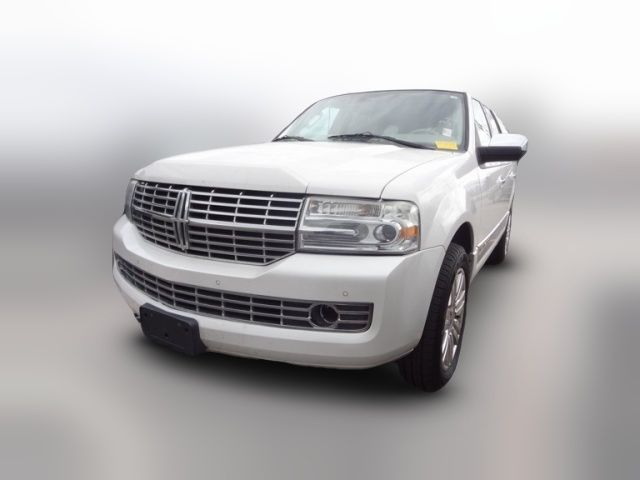 2014 Lincoln Navigator Base