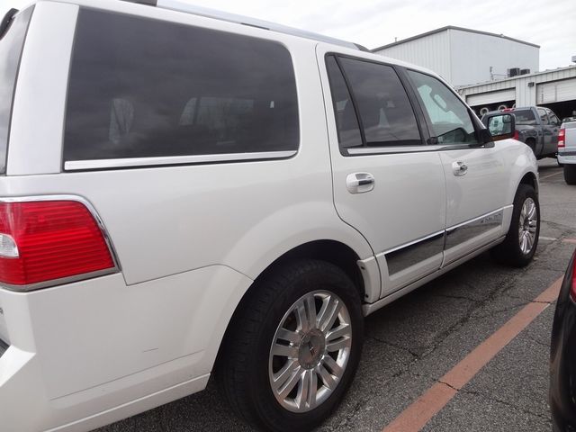 2014 Lincoln Navigator Base