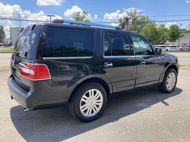 2014 Lincoln Navigator Base