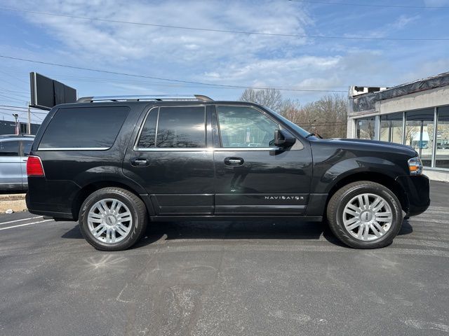 2014 Lincoln Navigator Base