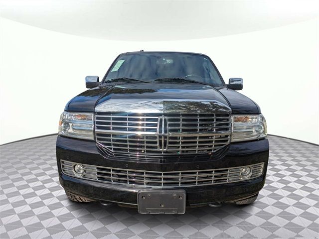 2014 Lincoln Navigator L Base