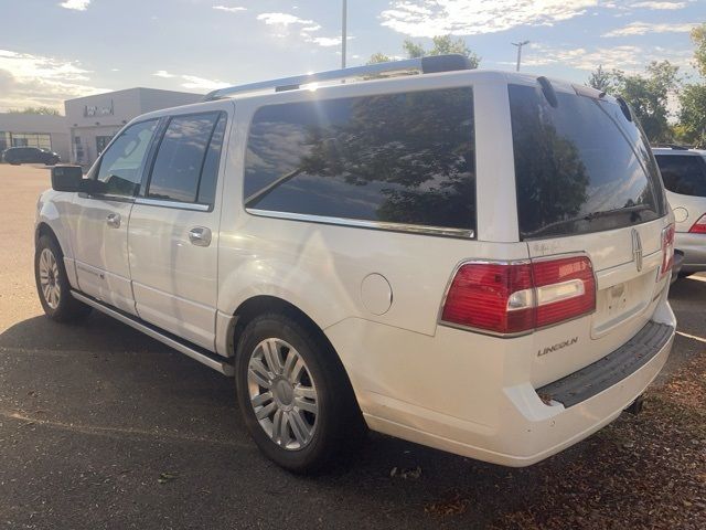 2014 Lincoln Navigator L Base