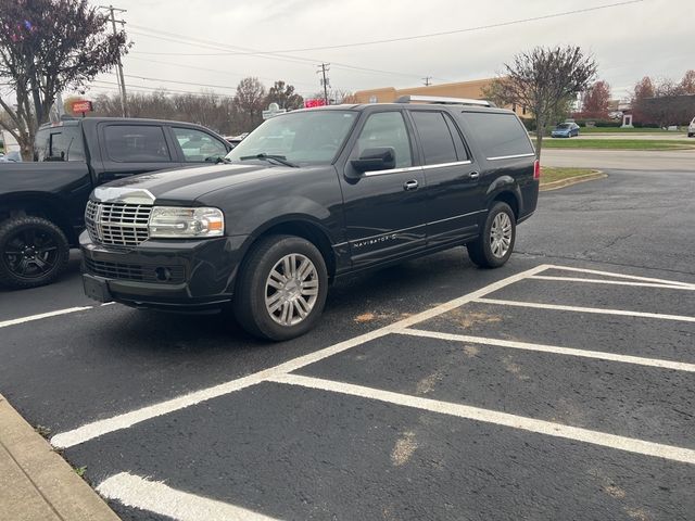 2014 Lincoln Navigator L Base