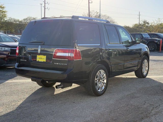 2014 Lincoln Navigator Base