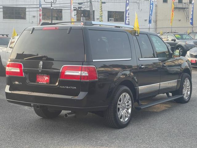 2014 Lincoln Navigator L Base