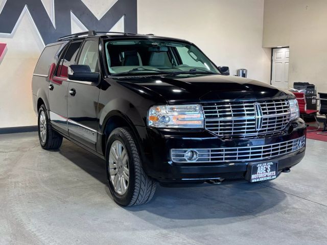 2014 Lincoln Navigator L Base
