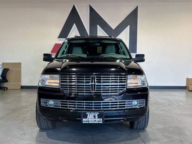 2014 Lincoln Navigator L Base