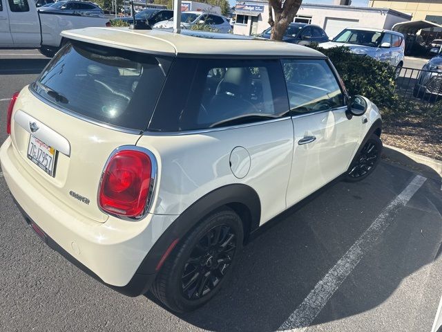 2014 MINI Cooper Hardtop Base