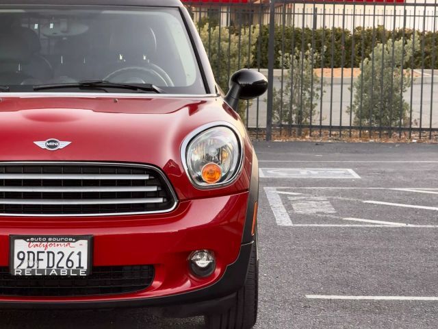 2014 MINI Cooper Countryman Base