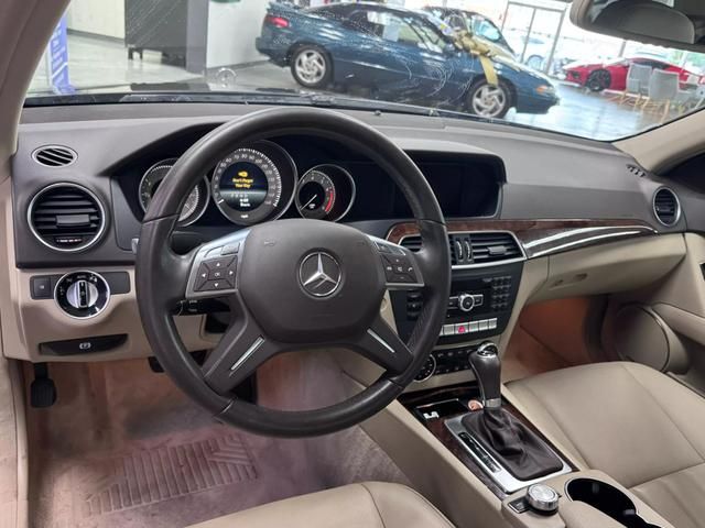 2014 Mercedes-Benz C-Class 250 Luxury