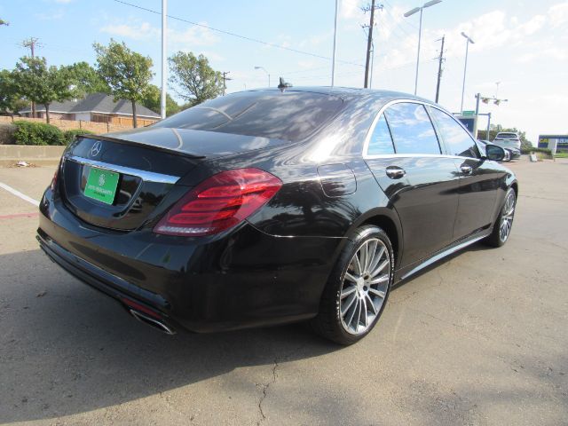 2014 Mercedes-Benz S-Class 550