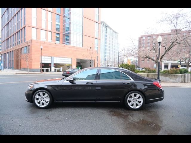 2014 Mercedes-Benz S-Class 550