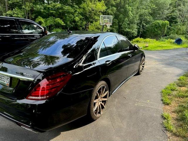 2014 Mercedes-Benz S-Class 550