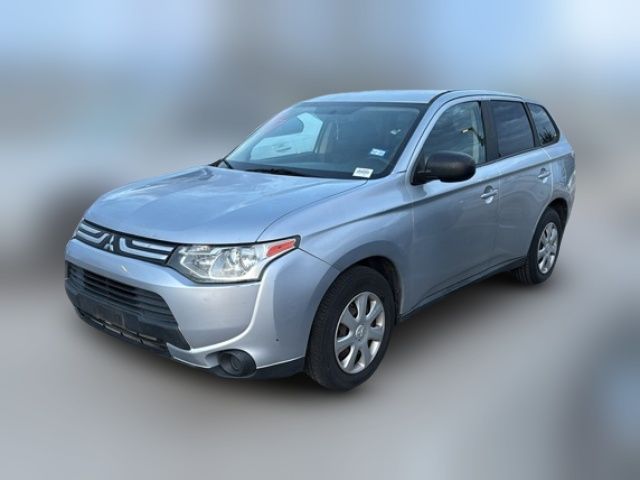 2014 Mitsubishi Outlander ES