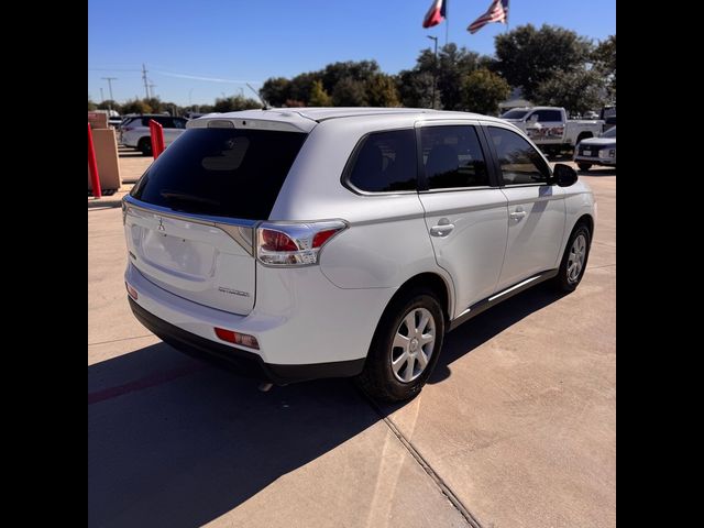 2014 Mitsubishi Outlander ES