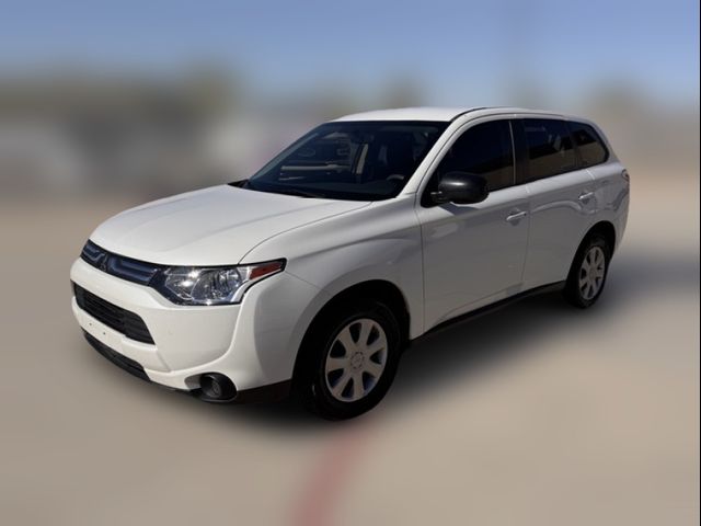 2014 Mitsubishi Outlander ES