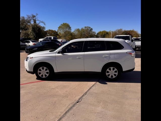 2014 Mitsubishi Outlander ES