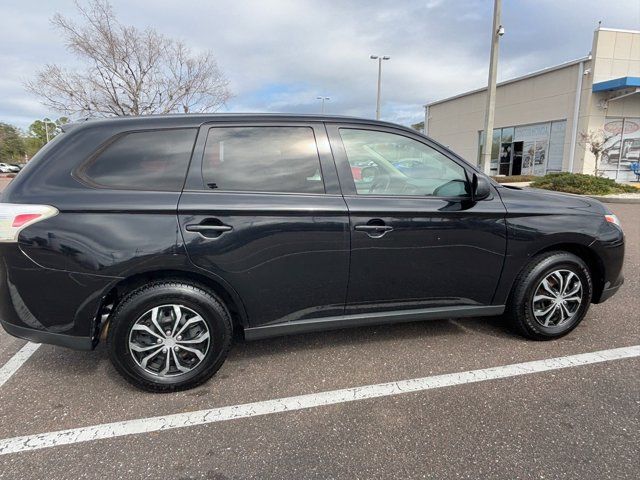 2014 Mitsubishi Outlander ES