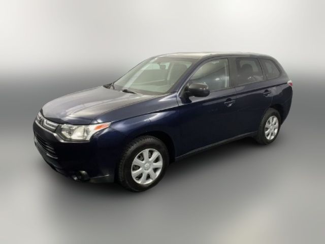 2014 Mitsubishi Outlander ES