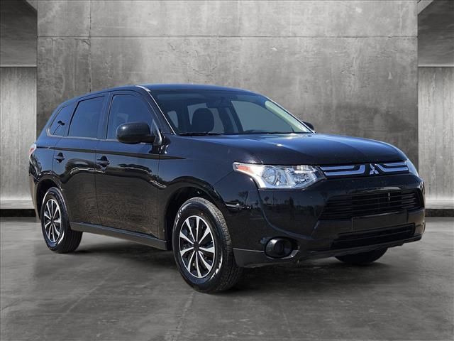 2014 Mitsubishi Outlander ES