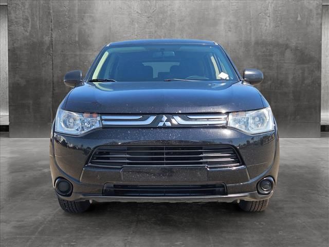 2014 Mitsubishi Outlander ES