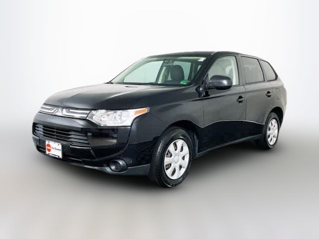 2014 Mitsubishi Outlander ES