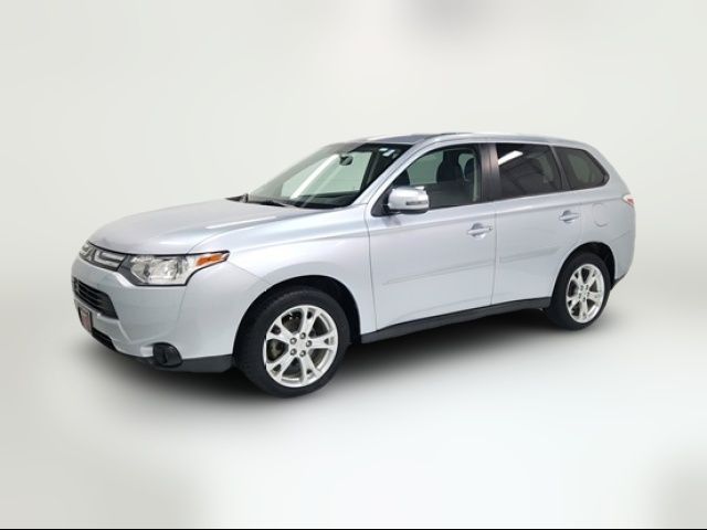 2014 Mitsubishi Outlander SE