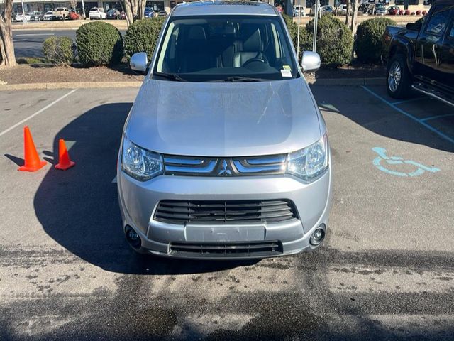 2014 Mitsubishi Outlander SE