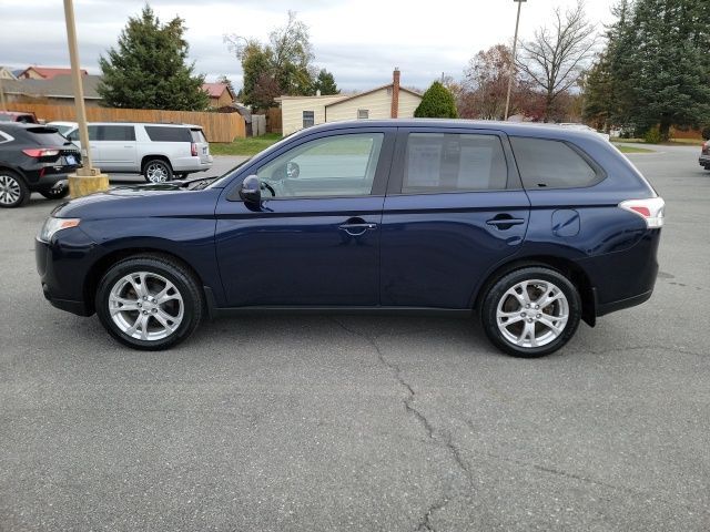 2014 Mitsubishi Outlander SE