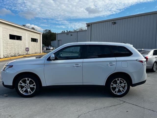 2014 Mitsubishi Outlander SE