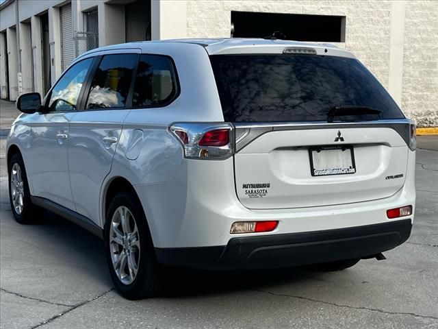 2014 Mitsubishi Outlander SE