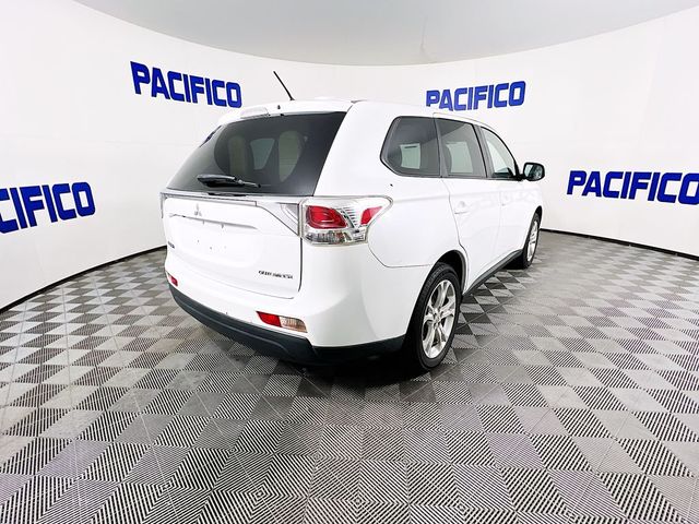 2014 Mitsubishi Outlander SE