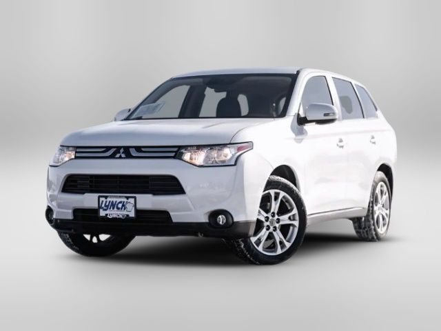 2014 Mitsubishi Outlander SE