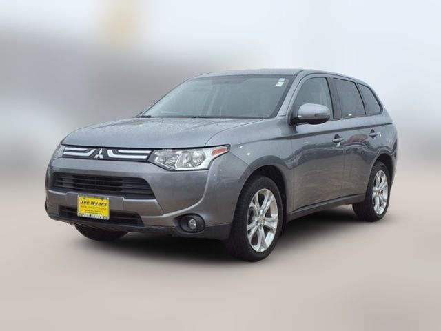 2014 Mitsubishi Outlander SE
