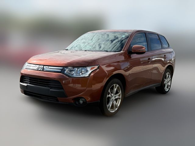 2014 Mitsubishi Outlander SE