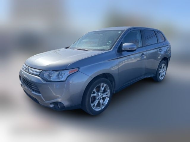 2014 Mitsubishi Outlander SE